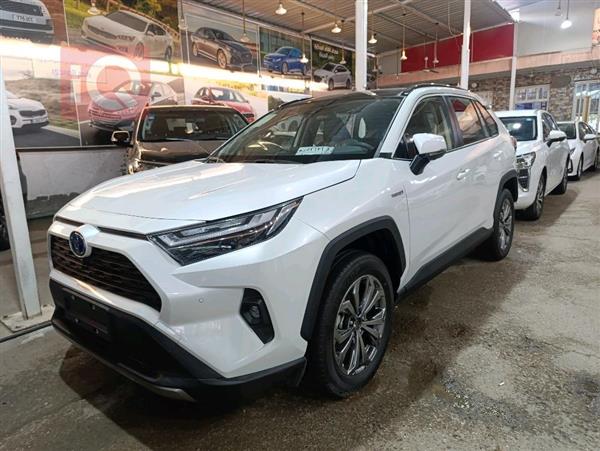 Toyota for sale in Iraq